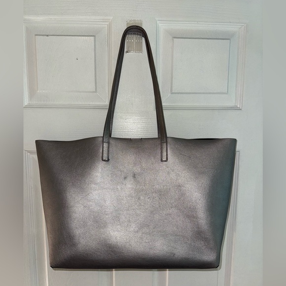 Authentic Saint Laurent Large Shopping Tote with pouch, silver (see description) - Picture 6 of 10